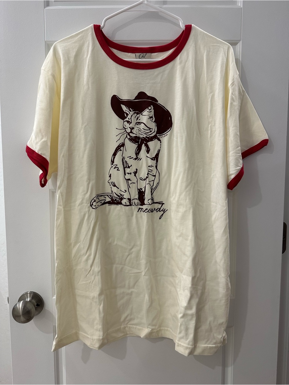 Cream Short-Sleeve Ringer Tee with Red Trim and Cat Graphic